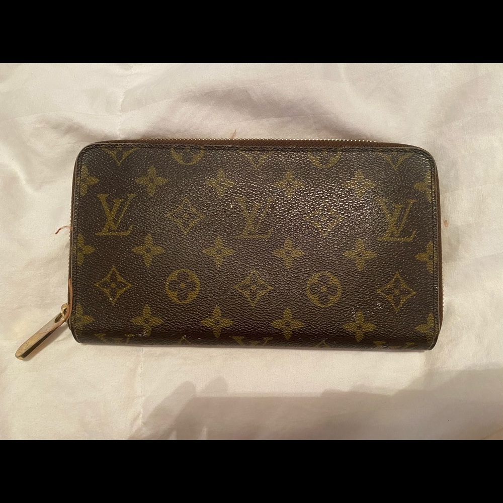 Zip Up Wallet